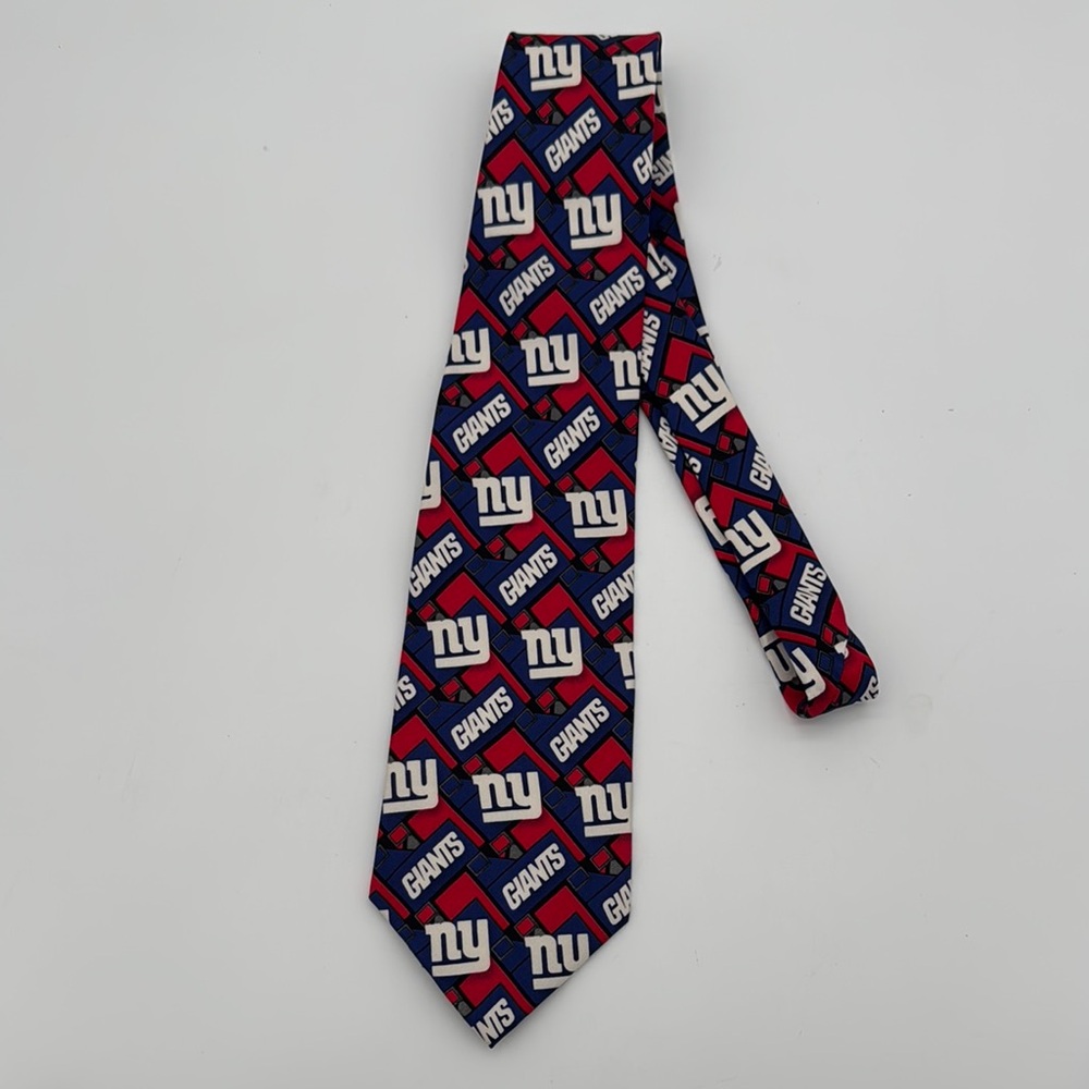 NFL New York Giants Red and Blue Tie 100% Silk NWT